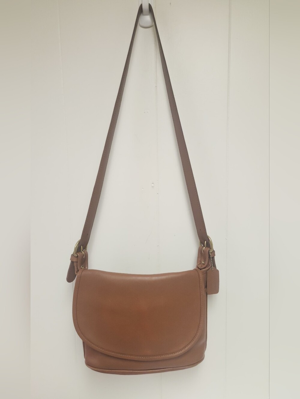 Vintage 1994 Coach Classic Brown Leather Saddle Bag AMAZING 32 YO PURSE